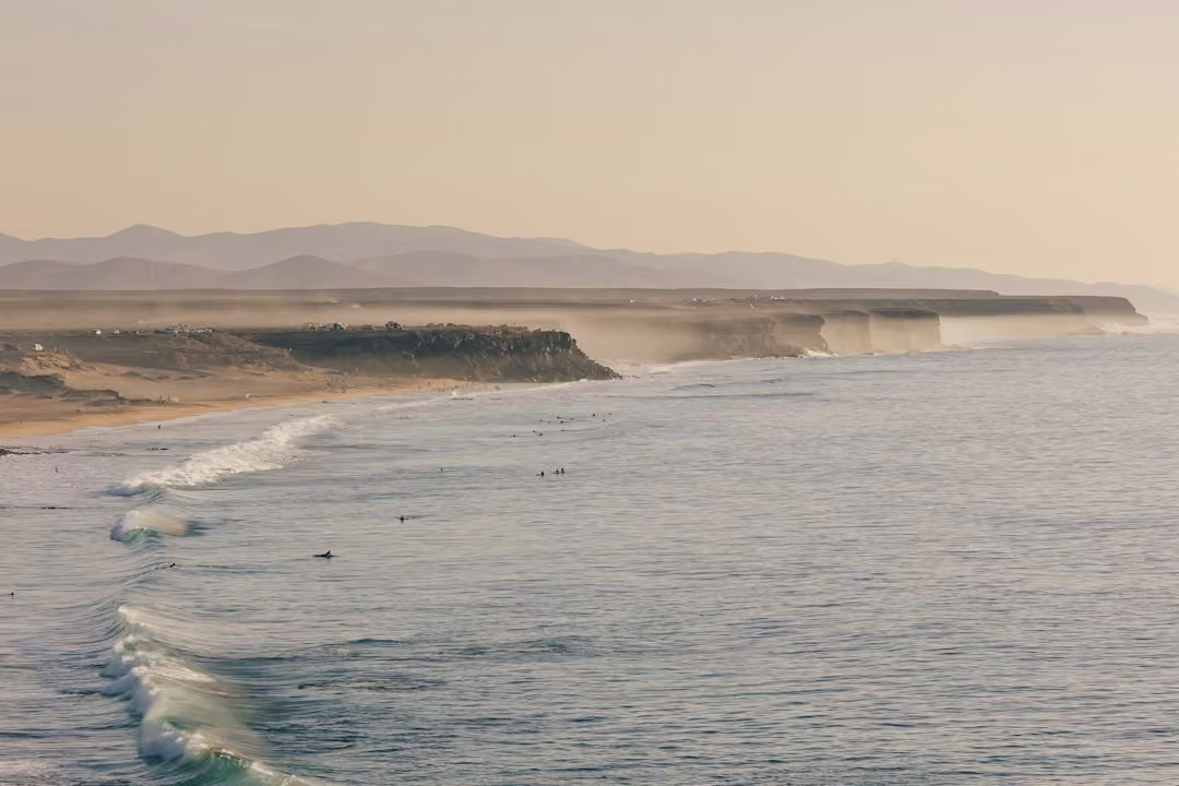 Wellen vor der Küste von Fuerteventura – Platzhalter
